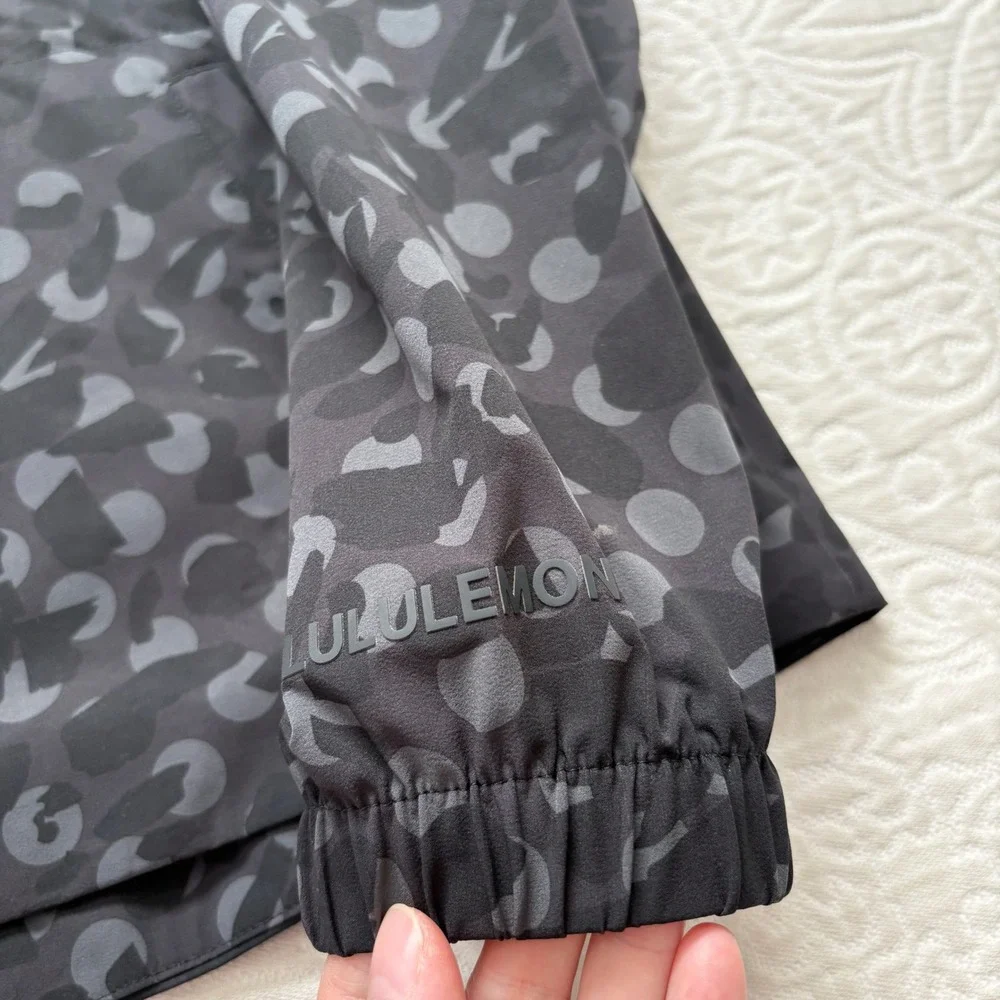 Lululemon Packable Water-Repellent Jacket, Black Primal Dot‎